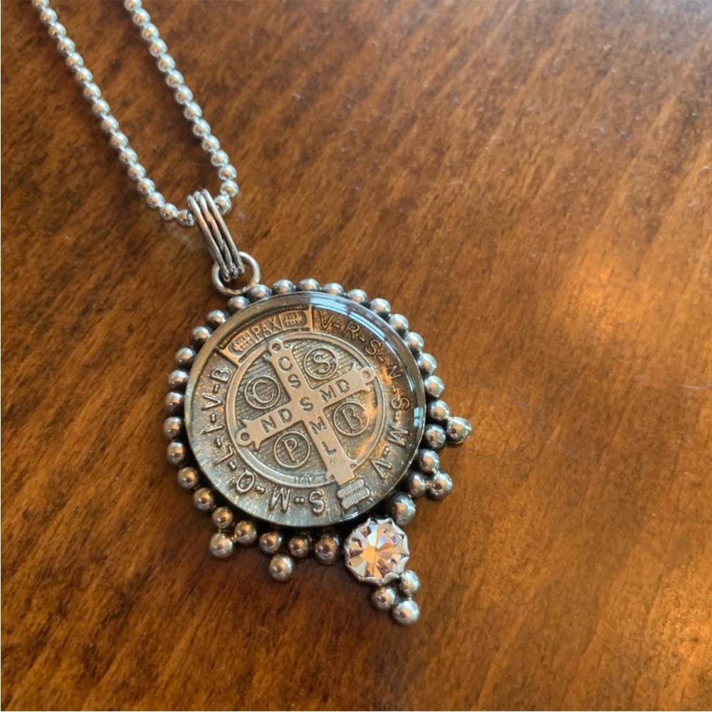 VSA Virgins Saints and Angels medallion - Picture 1 of 2